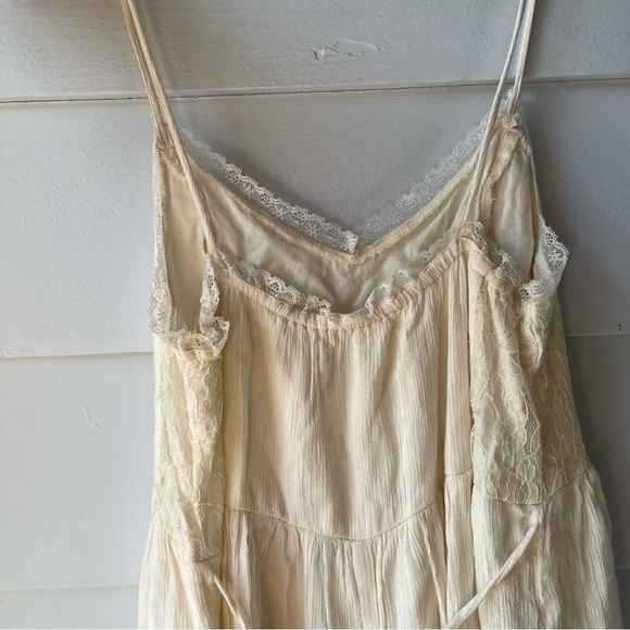Abercrombie & Fitch Cream Lace Romper - Picture 6 of 10